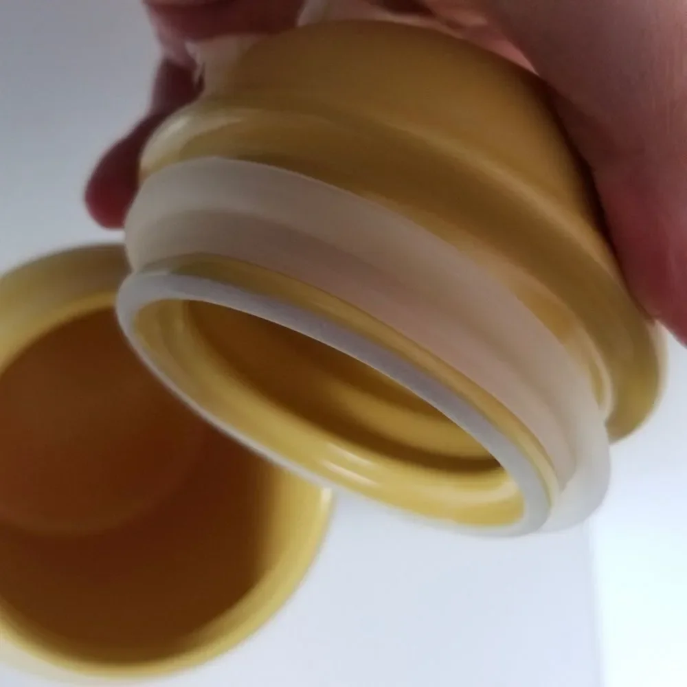 NWT RAE DUNN CRACK ME UP SPRING YELLOW MATTE CERAMIC BEAUTIFUL CANISTER JAR
